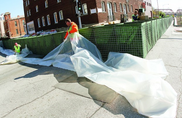 Flood_prep_6_041211